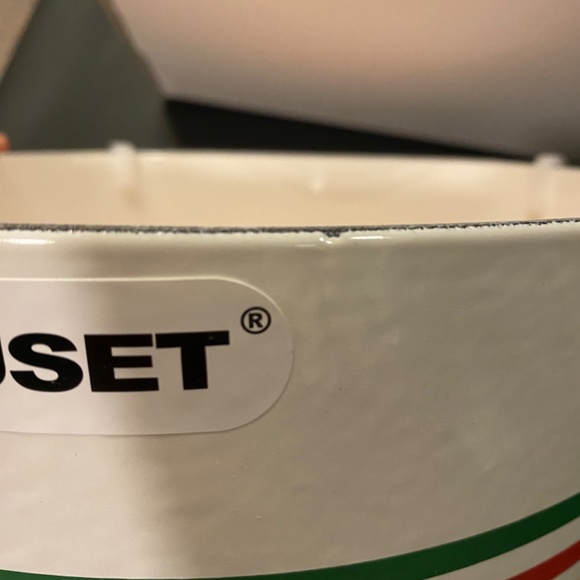 Le Creuset x HBC multistripe Special Edition 5.3L round French Oven - Picture 9 of 11